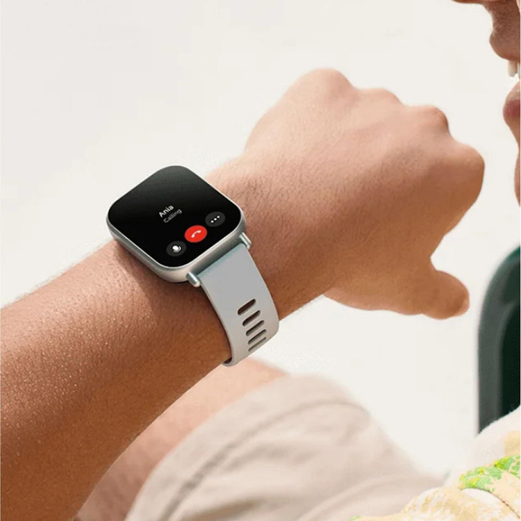 ساعت هوشمند شیائومی مدل Redmi Watch 5 Active ریجن هند، دارای قابلیت های قابلیت مکالمه از طریق بلوتوث، قابلیت تغییر طرح ساعت یا تم بند پلاستیک
